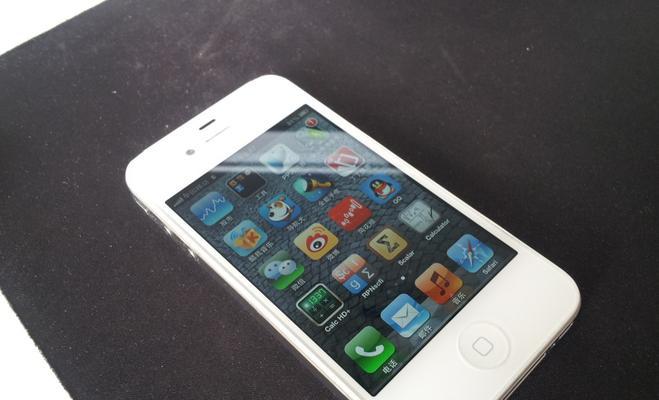 回顾iPhone4上市的历史轨迹（探寻iPhone4的性影响与遗产）